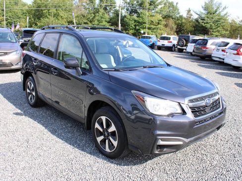 Used 2018 Subaru Forester 2.5i Premium w/ All-Weather Package AWD/4WD image 4