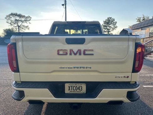Used 2020 GMC Sierra 1500 AT4 w/ AT4 Premium Package image 4