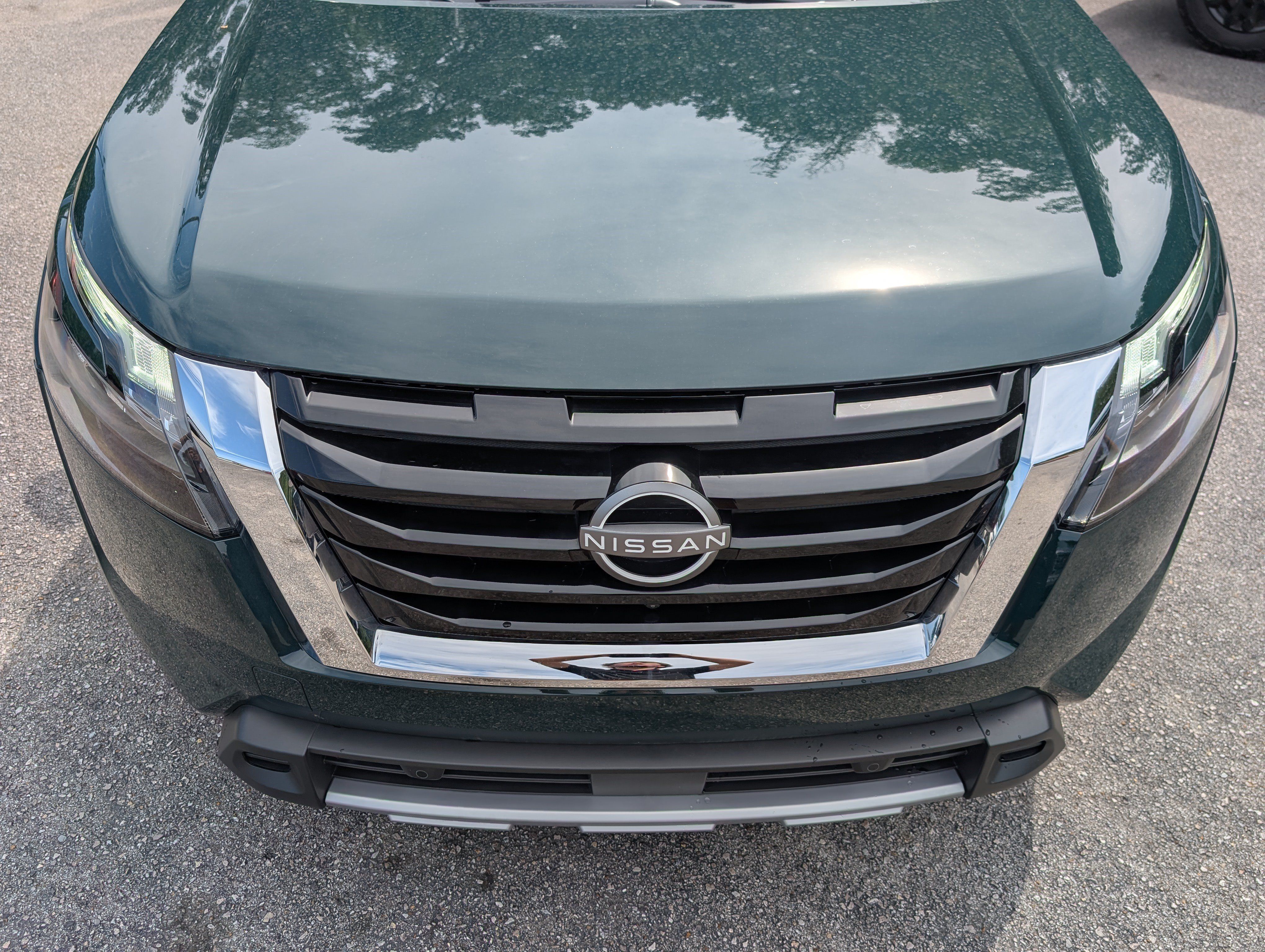 Used 2025 Nissan Pathfinder SL AWD/4WD image 12
