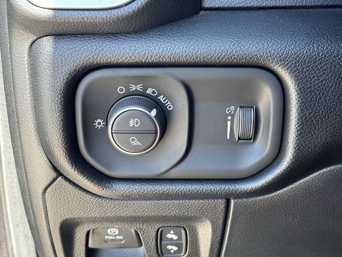 Used 2021 RAM 1500 Big Horn AWD/4WD image 31