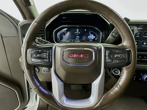 Used 2023 GMC Sierra 1500 SLT w/ X31 Off-Road Package image 18