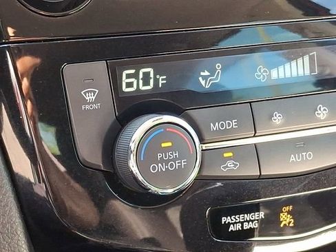 Used 2021 Nissan Rogue Sport SV image 20