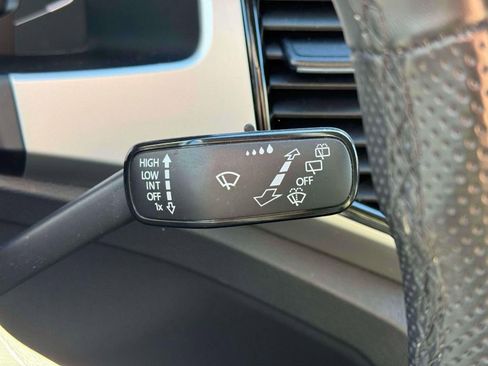 Used 2023 Volkswagen Atlas SEL R-Line image 23