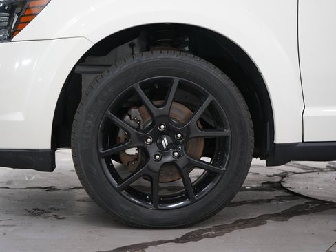 Used 2019 Dodge Journey SE w/ Blacktop Package FWD image 29