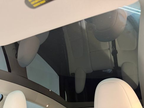 Used 2023 Tesla Model Y Performance AWD/4WD image 15