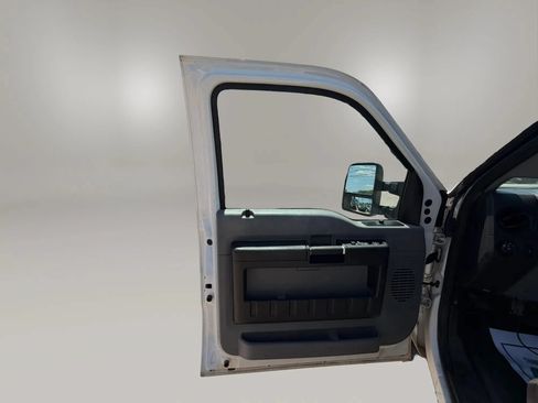 Used 2015 Ford F250 XL w/ Power Equipment Group RWD image 28