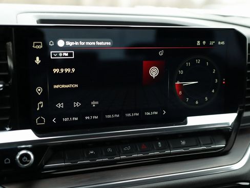 Used 2025 GMC Sierra 1500 SLT image 13