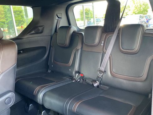 Certified 2025 Nissan Armada SL w/ Captain's Chari Seat Package RWD image 20