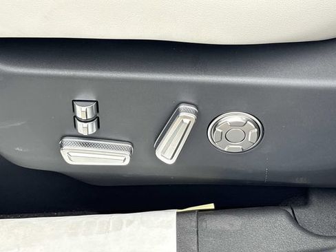 New 2026 Lincoln Nautilus Reserve AWD/4WD image 24