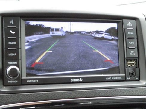 Used 2018 Dodge Grand Caravan SE w/ UConnect Hands-Free Group FWD image 24