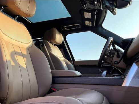 Used 2025 Land Rover Range Rover Long Wheelbase Autobiography image 27
