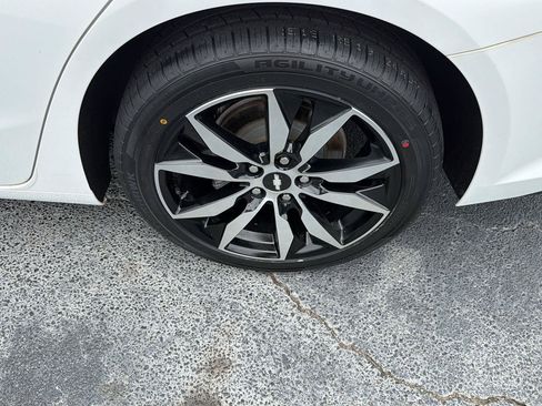 Used 2018 Chevrolet Malibu LT FWD image 34