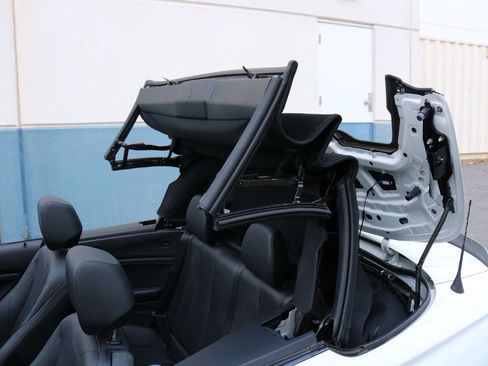 Used 2018 BMW M240i M240i 2dr Convertible image 12