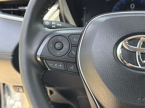 Used 2026 Toyota Corolla Cross LE FWD image 24