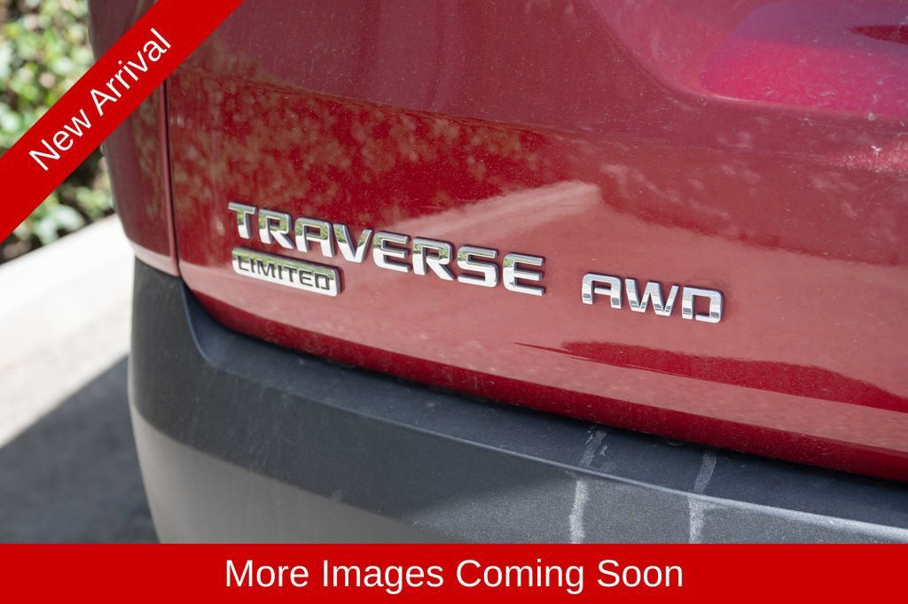 Used 2024 Chevrolet Traverse LT AWD/4WD image 9
