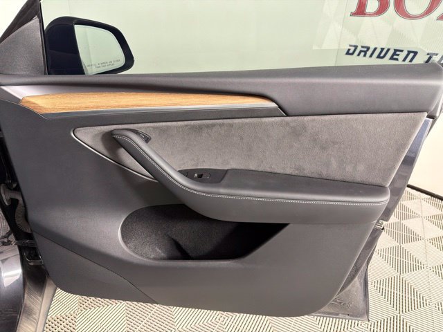 Used 2024 Tesla Model Y Performance AWD/4WD image 33