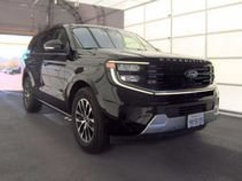 Used 2025 Ford Expedition Platinum AWD/4WD image 22