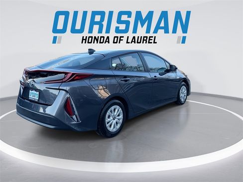 Used 2021 Toyota Prius Prime LE image 8