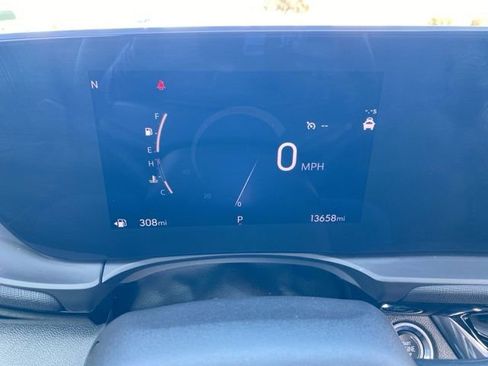 Used 2025 Buick Envista Sport Touring image 29