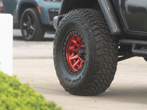 Used 2023 Jeep Wrangler Rubicon w/ Cold Weather Group AWD/4WD image 12