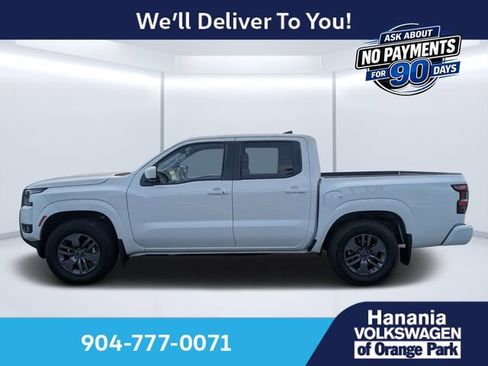 Used 2025 Nissan Frontier SV w/ SV Convenience Package RWD image 6