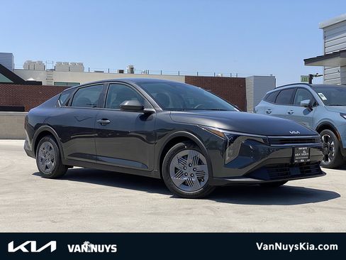 New 2026 Kia K4 FWD image 1
