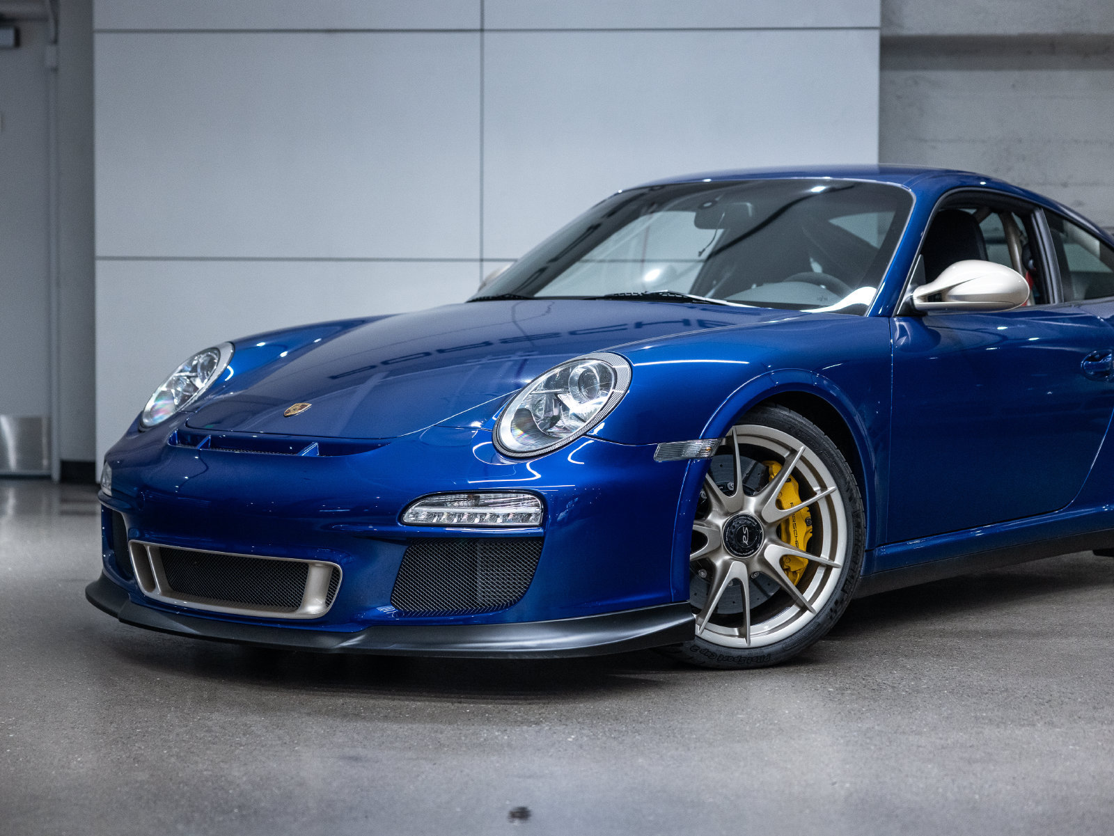Used 2010 Porsche 911 GT3 RS RWD image 20