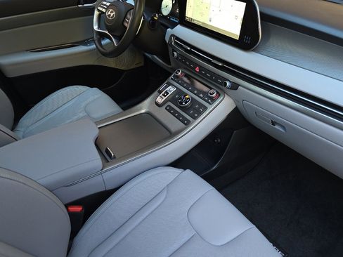 Used 2024 Hyundai Palisade SEL image 19