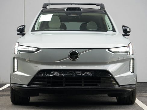 Used 2025 Volvo EX90 Ultra AWD/4WD image 7