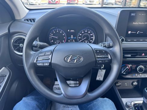 Used 2023 Hyundai Kona SE image 17