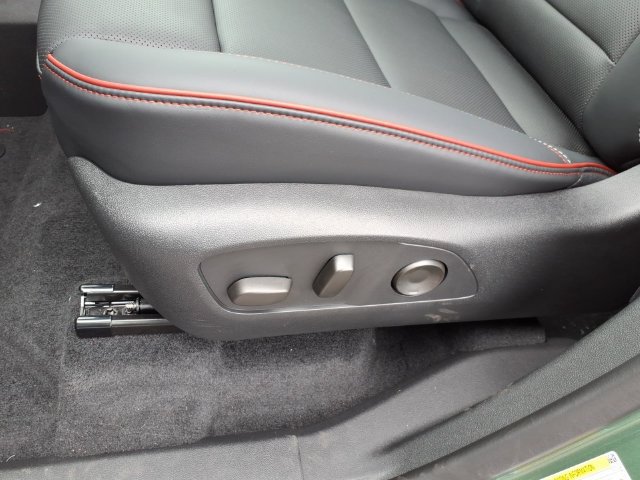 New 2027 Chevrolet Traverse RS w/ LPO, Floor Liner Package AWD/4WD image 7