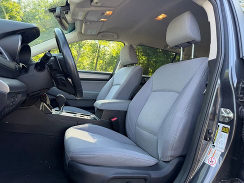 Used 2019 Subaru Outback 2.5i Premium AWD/4WD image 11