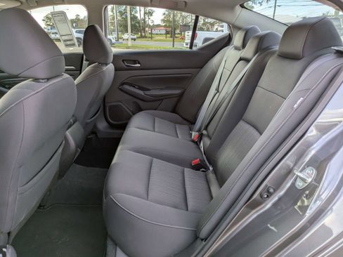 Used 2021 Nissan Altima 2.5 SV w/ SV Premium Package image 18