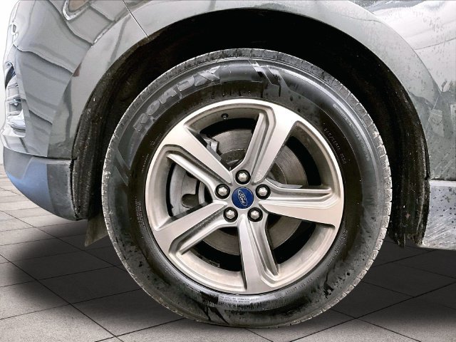 Used 2022 Ford Edge SEL w/ Class II Trailer Tow Package AWD/4WD image 8