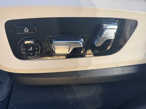Used 2022 BMW X5 xDrive40i w/ Premium Package image 10