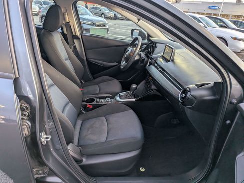 Used 2018 Toyota Yaris iA image 32