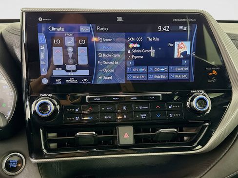 Used 2020 Toyota Highlander Platinum image 17