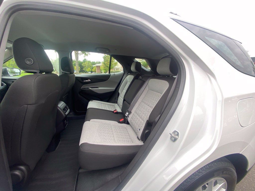 Used 2024 Chevrolet Equinox LS FWD image 31