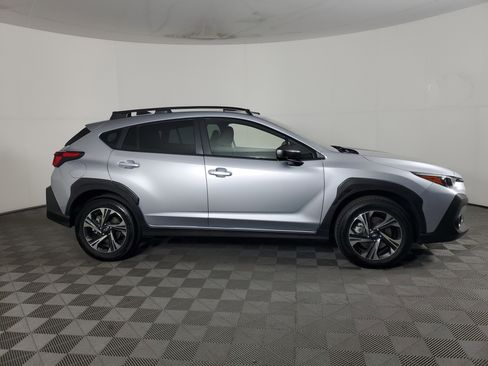 Used 2025 Subaru Crosstrek 2.0i Premium image 3