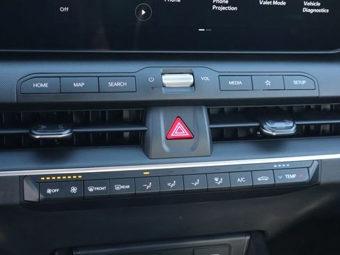 New 2025 Kia K4 LXS image 36