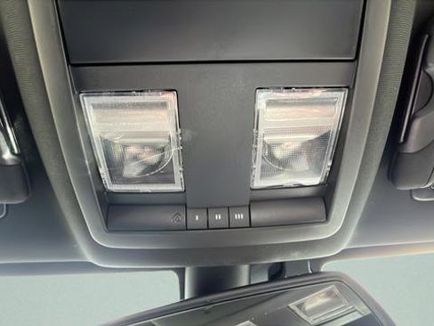 Used 2015 Dodge Challenger SRT Hellcat image 18