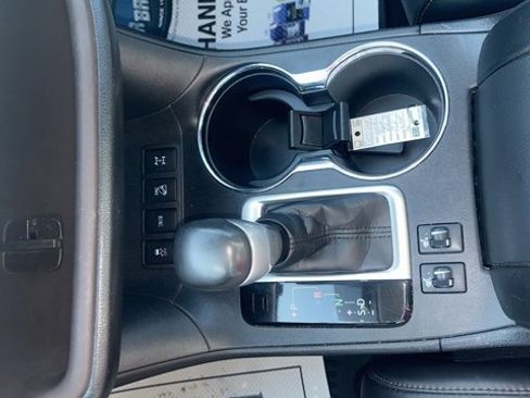 Used 2018 Toyota Highlander XLE image 31