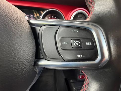 Used 2018 Jeep Wrangler Unlimited Rubicon AWD/4WD image 24