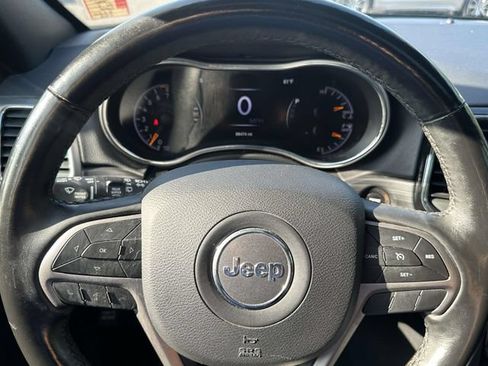 Used 2019 Jeep Grand Cherokee Limited AWD/4WD image 23