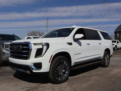 New 2026 GMC Yukon XL Elevation AWD/4WD image 3