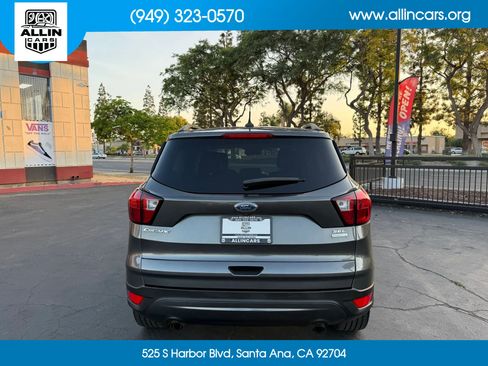 Used 2019 Ford Escape SEL FWD image 5