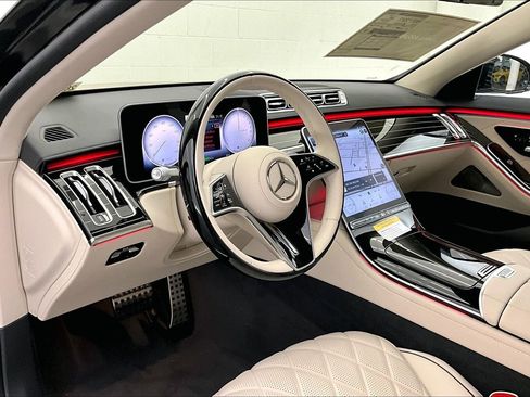 New 2026 Mercedes-Benz S 580e 4MATIC Sedan image 6