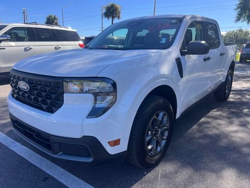 Used 2025 Ford Maverick XLT FWD image 2