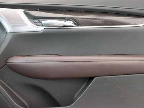 Used 2023 Cadillac XT6 Premium Luxury w/ Technology Package AWD/4WD image 11