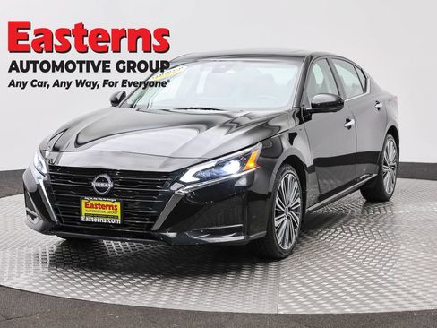 Used 2024 Nissan Altima 2.5 SL AWD/4WD image 1